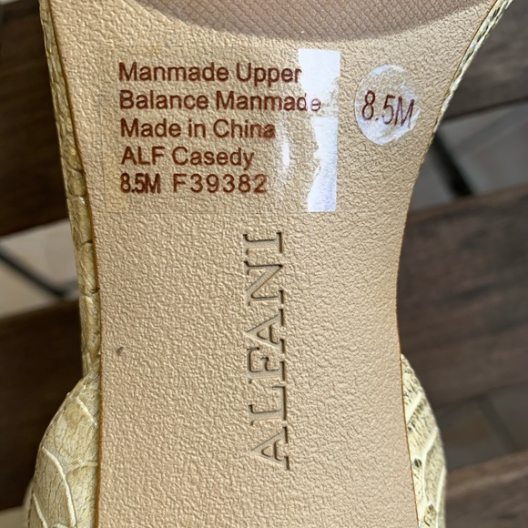 Alfani Casedy Heels - Picture 6 of 7